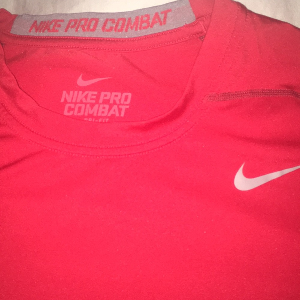 Nike - Picture 2 of 5